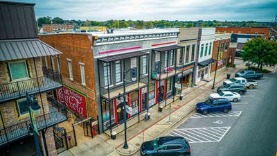 /international/us/310-n-montgomery-ave-sheffield-al-110104444944/