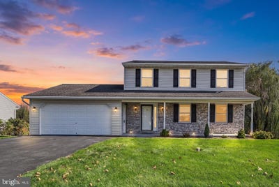/international/us/73-edgemont-lane-newmanstown-pa-110120589297/