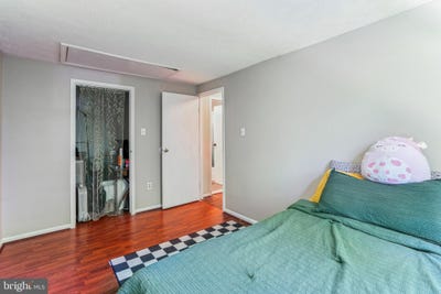 /international/us/13213-whitechurch-circle-germantown-md-110101290892/