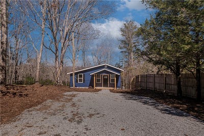 /international/us/450-crestwood-drive-salem-sc-110106299126/