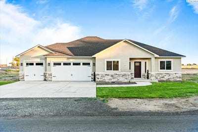 /international/us/6479-rd-3-ne-moses-lake-wa-110102047515/