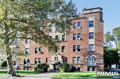 /international/us/303-hamilton-place-hackensack-nj-110120417634/