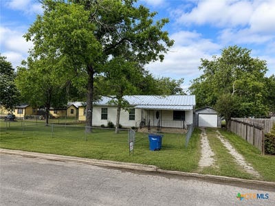 /international/us/784-samuels-avenue-new-braunfels-tx-110107776791/