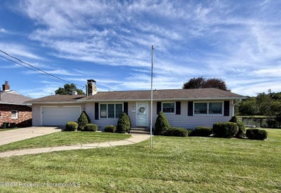 /international/us/229-riverside-drive-peckville-pa-110110333823/