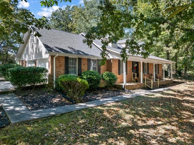 /international/us/3504-fair-oaks-drive-jasper-al-110120037349/