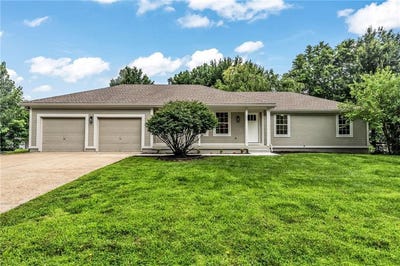 /international/us/701-horseshoe-drive-pleasant-hill-mo-110108920330/