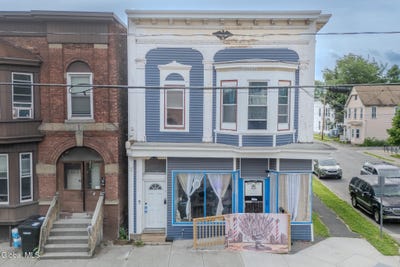 /international/us/3367-6th-avenue-troy-ny-110109010807/