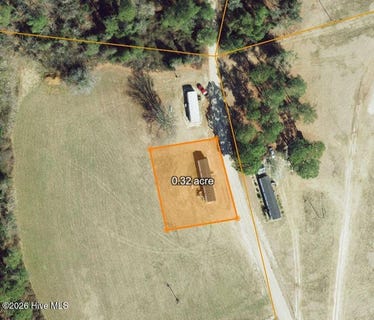 /international/us/585-greenfield-cemetery-road-seven-springs-nc-110105978834/