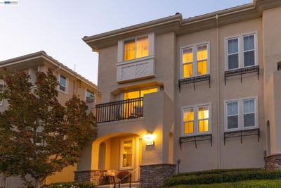 /international/us/71-heligan-ln-livermore-ca-110110320432/