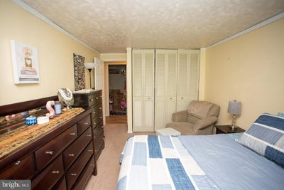 /international/us/2504-greenwood-drive-lindenwold-nj-110099829450/