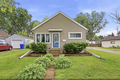 /international/us/709-e-goodall-street-appleton-wi-110108693352/