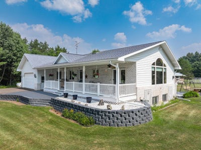 /international/us/1880-adams-rd-eagle-river-wi-110101348833/?lang=en