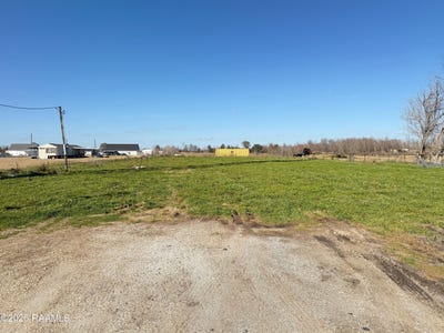 /international/us/1009-cheneau-road-kaplan-la-110105414762/