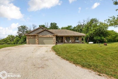 /international/us/2111-297th-place-missouri-valley-ia-110100469170/