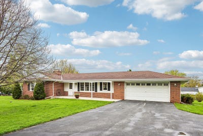/international/us/18660-arcadia-pl-brookfield-wi-110107697277/