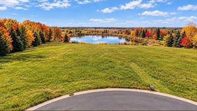 /international/us/soeffker-circle-arlington-mn-110119760290/
