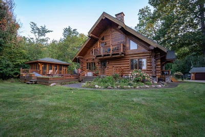 /international/us/8280-s-county-rd-a-superior-wi-110100812714/
