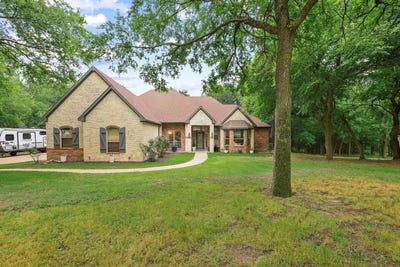 /international/us/107-falls-creek-lane-gunter-tx-110106377980/