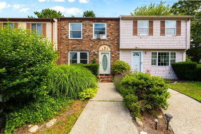 /international/us/405-village-drive-bourne-ma-110101002575/