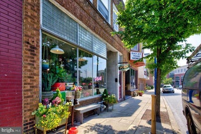 /international/us/322-bridge-street-phoenixville-pa-110100746255/