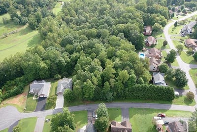 /international/us/reid-court-collinsville-va-110120059288/