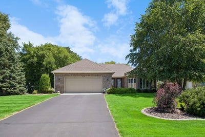 /international/us/314-wedgewood-drive-mahtomedi-mn-110110305266/
