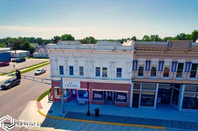 /international/us/111-112-e-franklin-street-bloomfield-ia-110101915574/
