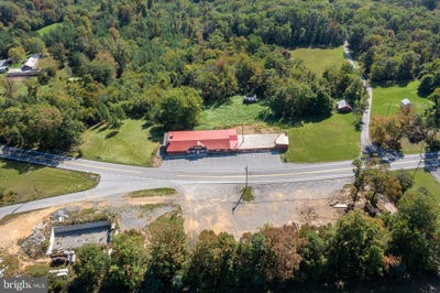 /international/us/3280-martinsburg-road-berkeley-springs-wv-110087461701/