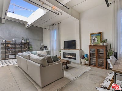 /international/us/738-s-los-angeles-street-707-los-angeles-ca-110100259505/
