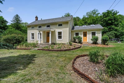 /international/us/1166-ny-143-coeymans-hollow-ny-110108579956/