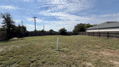 /international/us/101-parlin-ln-fredericksburg-tx-110120486085/