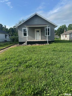 /international/us/319-walnut-street-kincaid-il-110100317721/
