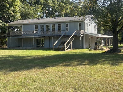 /international/us/1170-somers-road-lyons-mi-110102311354/