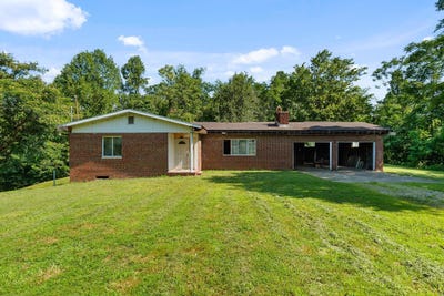 /international/us/371-henry-road-lesage-wv-110101190945/