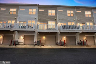 /international/us/12526-adobe-alley-beltsville-md-110099160357/