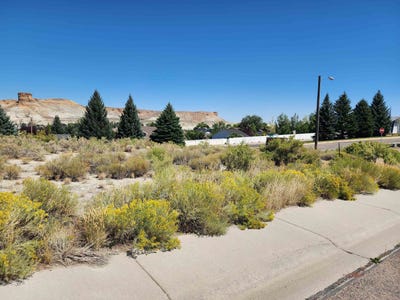 /international/us/110-collier-circle-green-river-wy-110107351018/