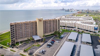 /international/us/4000-surfside-boulevard-corpus-christi-tx-110102441888/