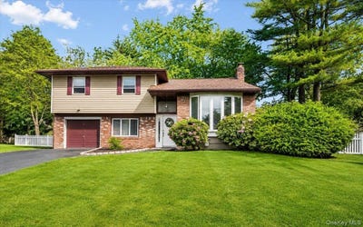 /international/us/2466-new-york-new-york-avenue-melville-ny-110108378989/
