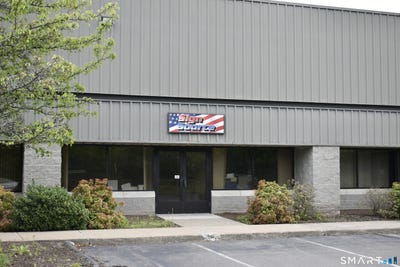 /international/us/190-century-drive-bristol-ct-110108342871/
