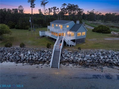 /international/us/912-sand-bank-road-port-haywood-va-110107925789/