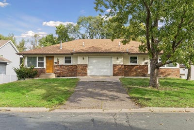 /international/us/1015-43-1-2-avenue-ne-columbia-heights-mn-110120411536/
