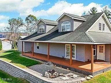 /international/us/290-whispering-pine-way-mountain-city-tn-110108583366/