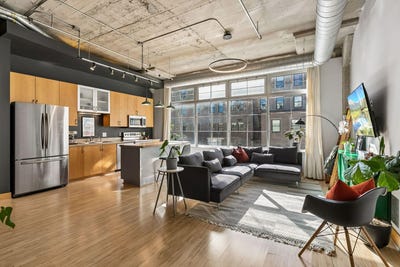 /international/us/918-3rd-street-n-minneapolis-mn-110119319250/