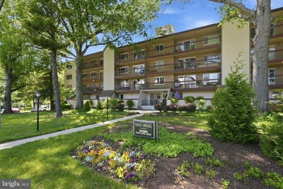 /international/us/10320-westlake-drive-bethesda-md-110107878563/