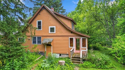 /international/us/203-pine-tree-road-ithaca-ny-110108813252/