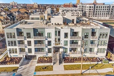 /international/us/215-2nd-avenue-asbury-park-nj-110108567451/