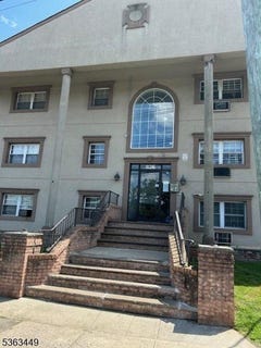 /international/us/816-826-w-grand-st-elizabeth-city-nj-110100056010/