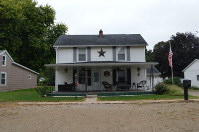 /international/us/125-n-washington-street-tiskilwa-il-110110270785/
