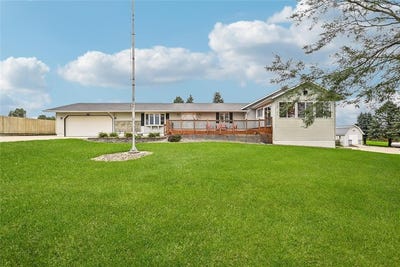 /international/us/1505-linn-delaware-road-coggon-ia-110110299409/