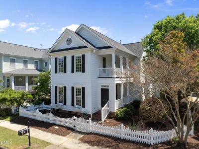 /international/us/203-carpenter-town-lane-cary-nc-110107354920/